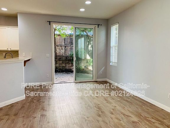 3rd image of 140 Vento Ct