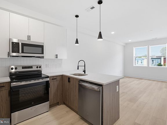 2nd image of 2237 N 16th St #2