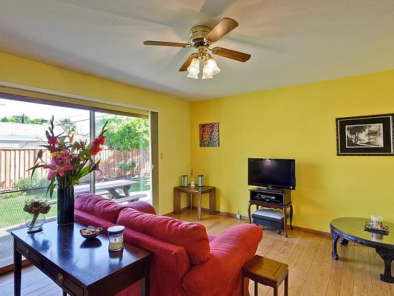 3rd image of 2717 Donovan Ave