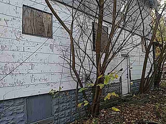 12022 Hartwell
