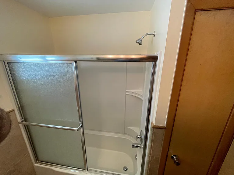4993 Robinhood Dr — Photo 9