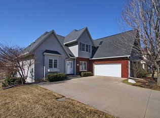 1009 Goldenrod Dr, Iowa City, IA