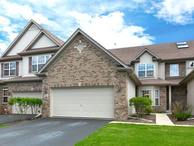 15 Oak Creek Ct, North Aurora, IL, 60542