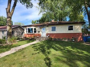 7 N Rose Ave, Addison, IL 60101