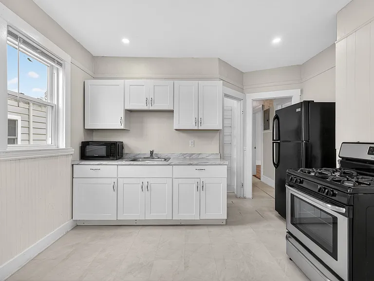 64 Topliff St #3 — Photo 24