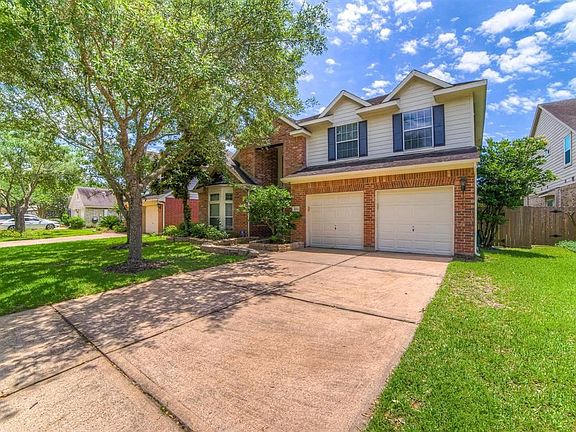 2nd image of 4914 Mulberry Cir