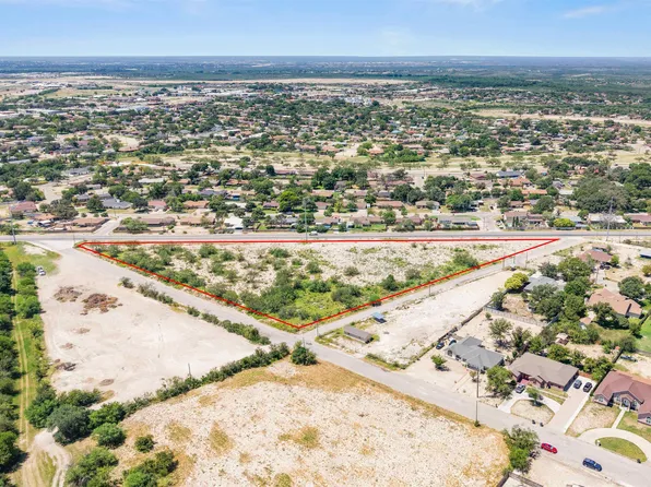 200 Amistad Blvd, Del Rio, TX 78840