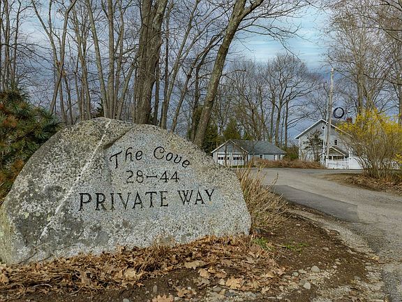 3rd image of 28 Colony Cove Road