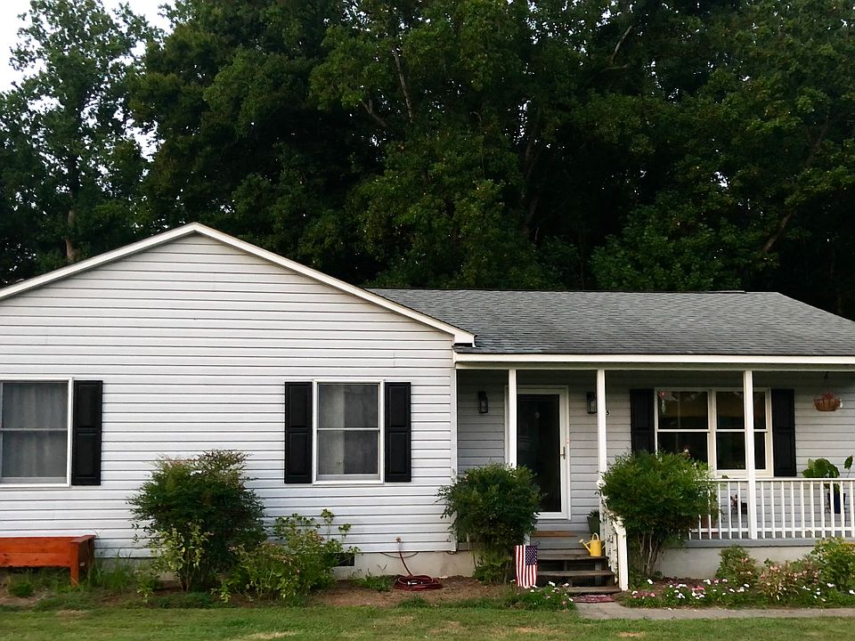 1st image of 65 Clover Ln