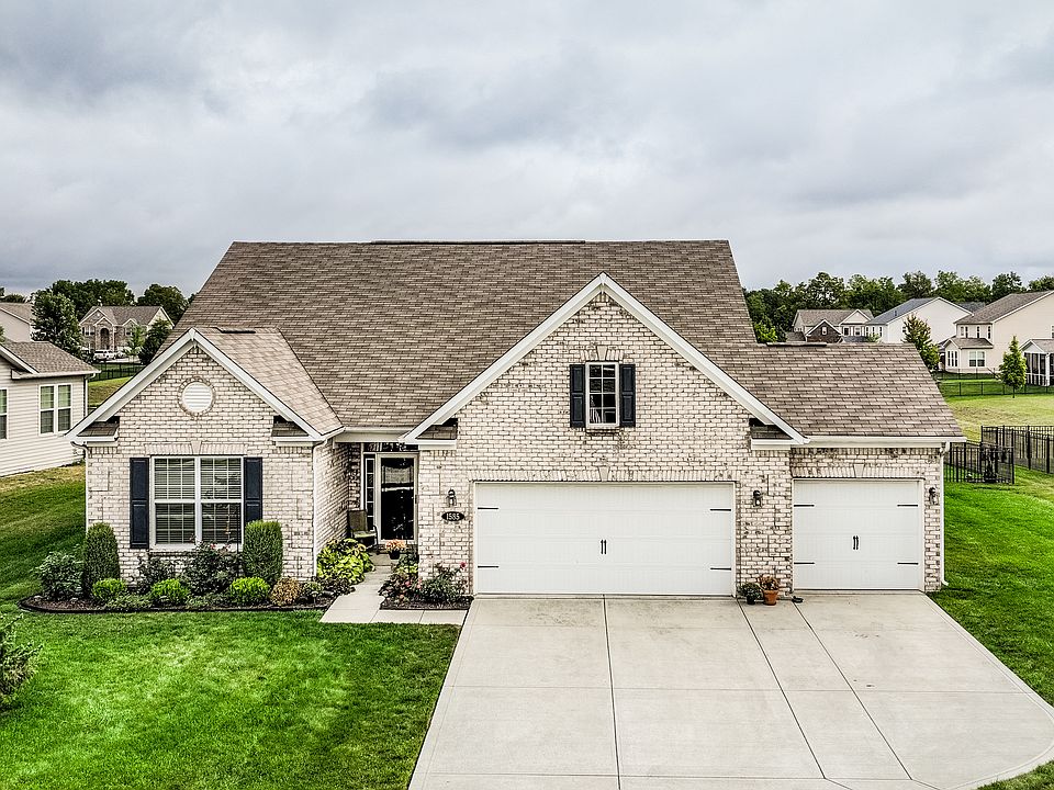 1st image of 1585 Sussex Dr