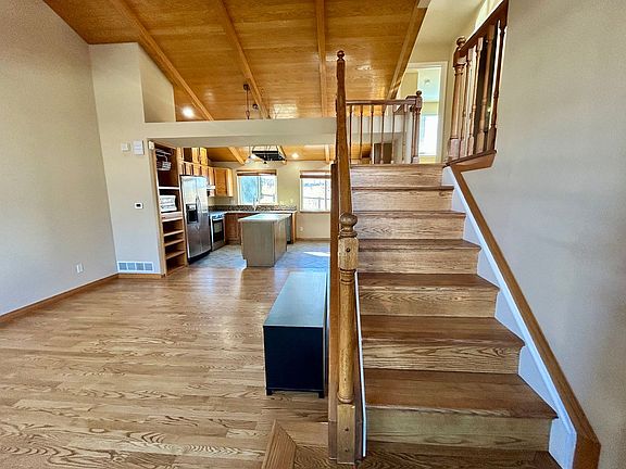 3rd image of 2247 Cliffrose Ln