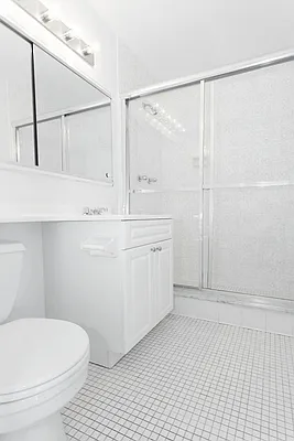 Rented by Olnick Organization | media 2