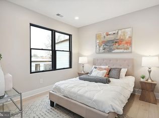 1121 Penn St NE APT 4, Washington, DC 20002