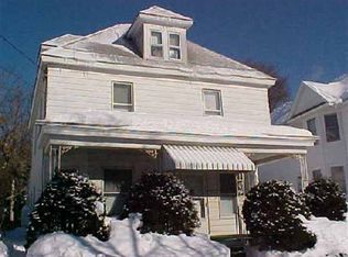 1043 Forest Rd, Schenectady, NY 12303