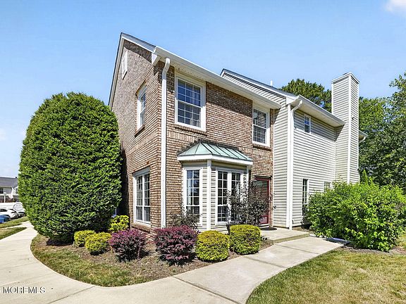 2nd image of 133 Bedford Place