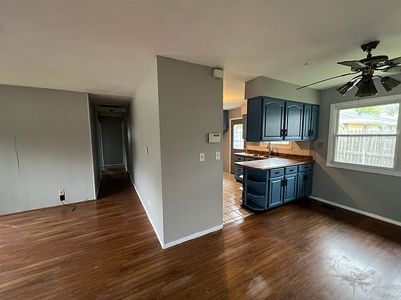 5th image of 2207 N Sterling Ave