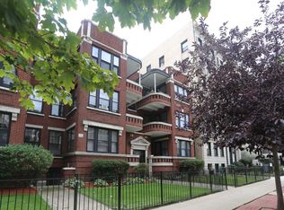 441 W Melrose St #B2, Chicago, IL 60657