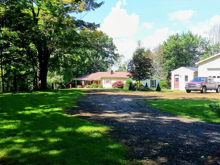 395 Showers Rd — Photo 3