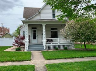 344 E Center St, Paxton, IL 60957
