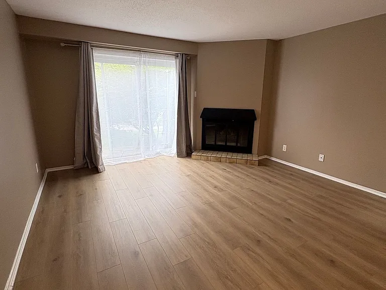 104 Valley Stream Dr #6 — Photo 7
