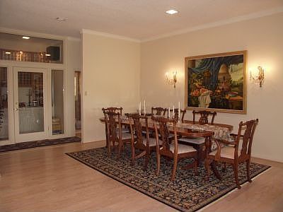 Diningroom AND Wine cellar