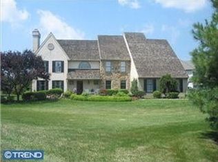 1 Autumnwood Dr, Newark, DE 19711