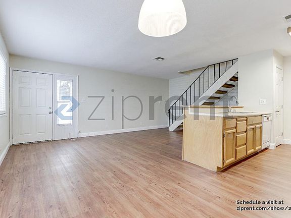 5th image of 9009 Casals St APT 3
