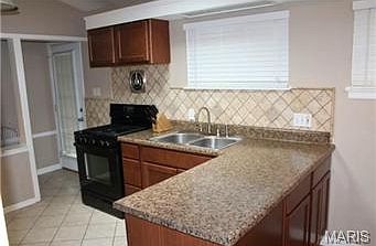 3rd image of 522 Apex Dr