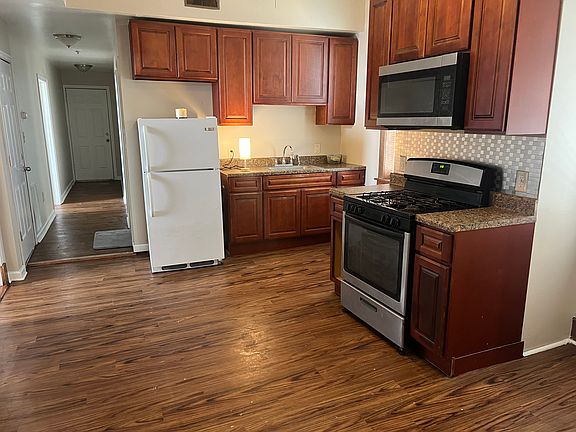 3rd image of 48 5th Ave APT 1