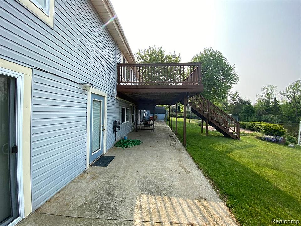 6469 Lake Rd, Fenton, MI 48430 MLS 20230040520 Zillow