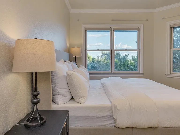 813 Moonlight Bay Dr — Photo 21