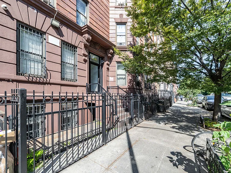 223 Bainbridge St #3R — Photo 13