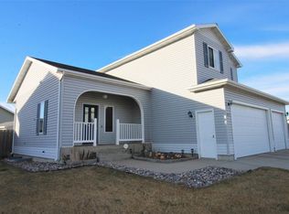 1900 24th St SW, Minot, ND 58701