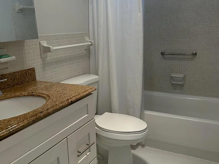 1821 NE 62nd St #331 — Photo 13