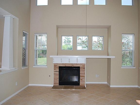 BEAUTIFUL SPACIOUS DEN