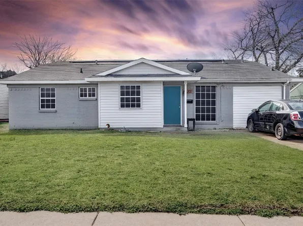 202 E Fairmeadows Dr, Duncanville, TX 75116