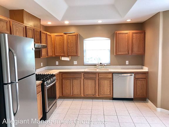 3rd image of 2912 Lazlo Ln