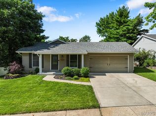 12123 Prestonpark Ln, Saint Louis, MO 63146