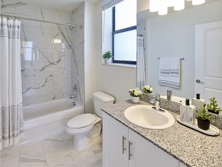 Gateway Luxury Apartments — Photo 8