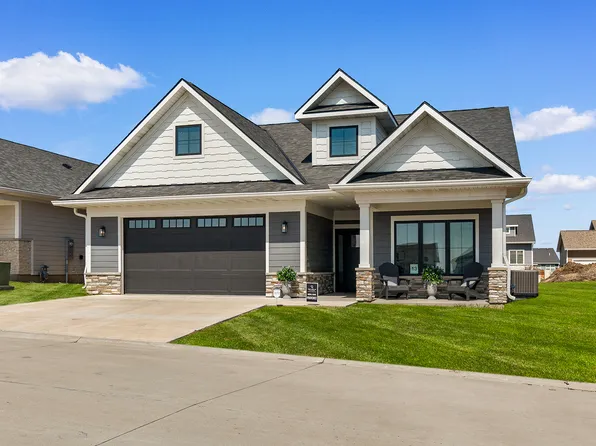 2505 SE Vintage Ln, Waukee, IA 50263