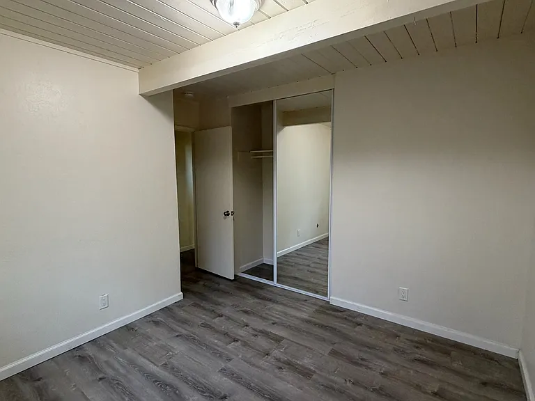 834 Miller Ave — Photo 19