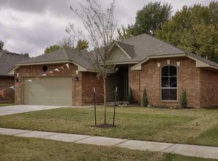 3020 Woodcrest Crk, Norman, OK 73071
