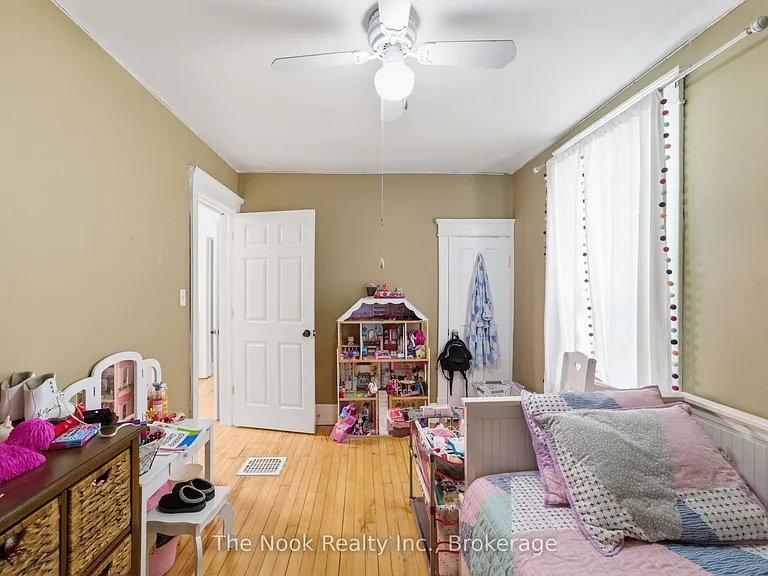 480 George St S — Photo 21