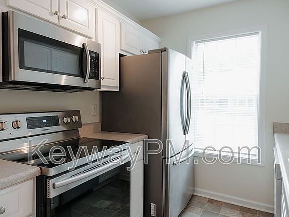 5th image of 513 Southern Hills Dr