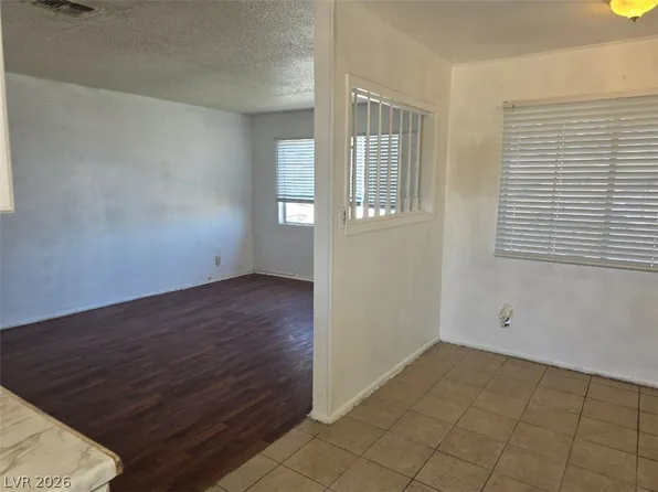 817 Duquesne Ave, North Las Vegas, NV 89030