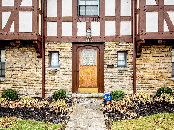 3rd image of 1177 Elm Park Dr