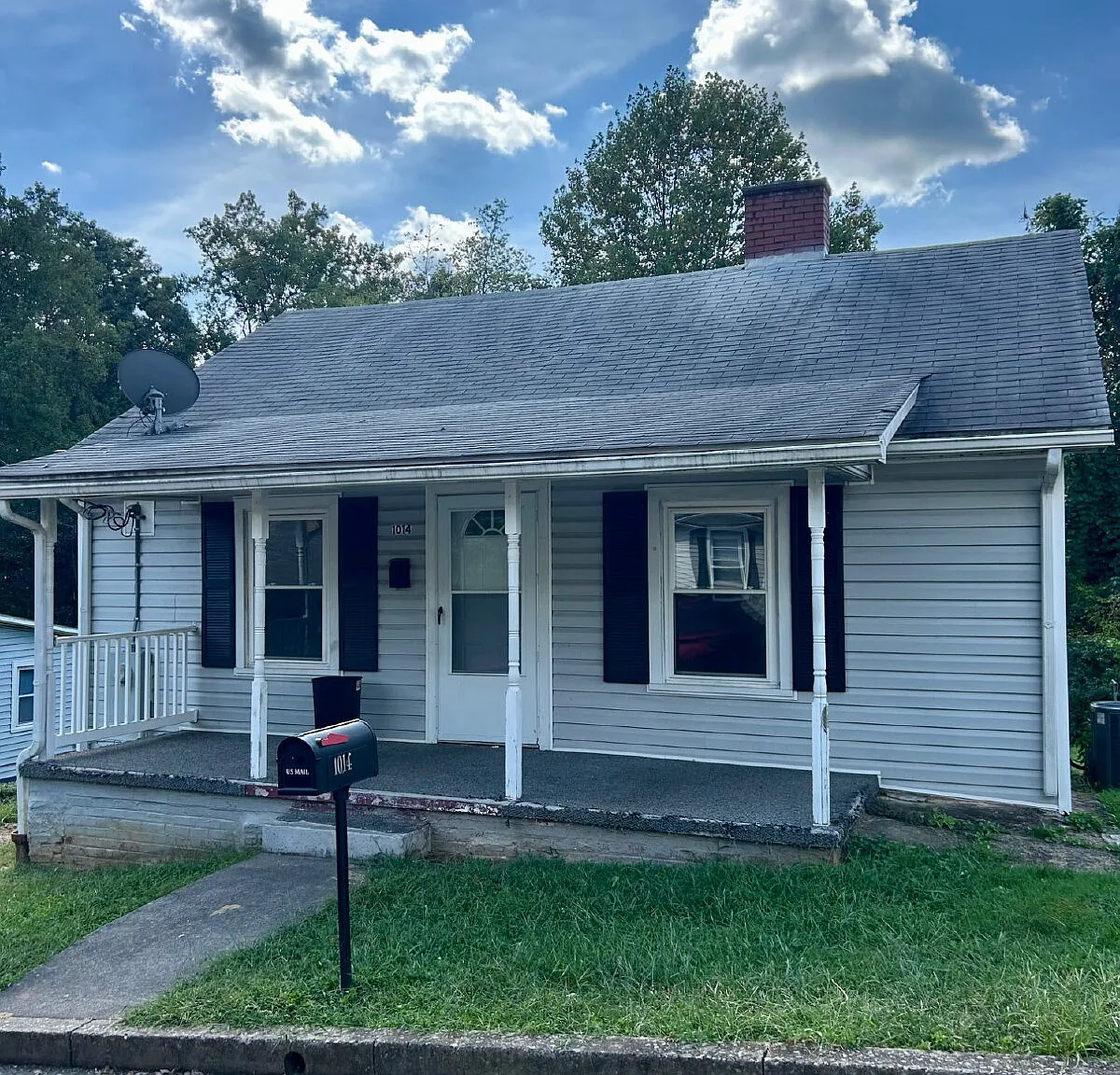 2 bed, 1.0 bath, 768 sqft, $900 — Photo 1