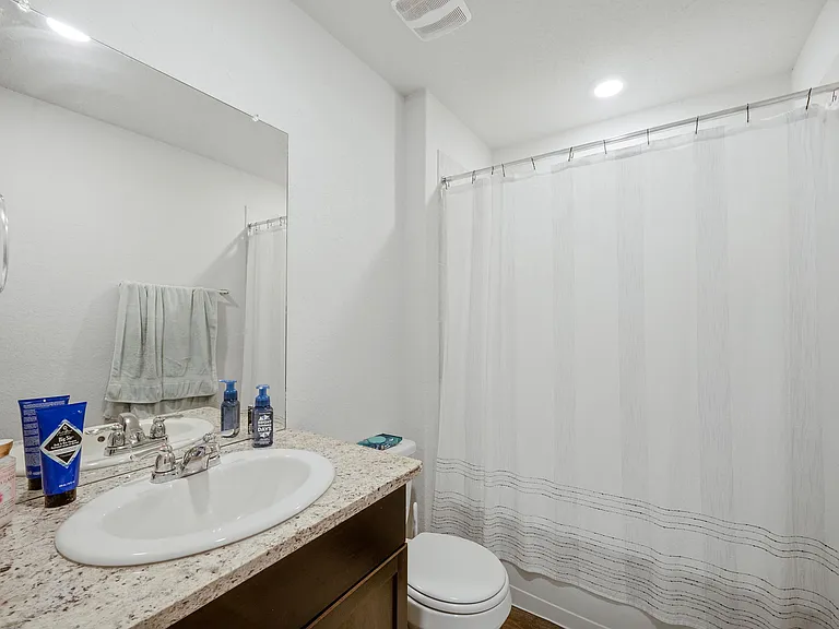 6630 Greensleeves — Photo 15