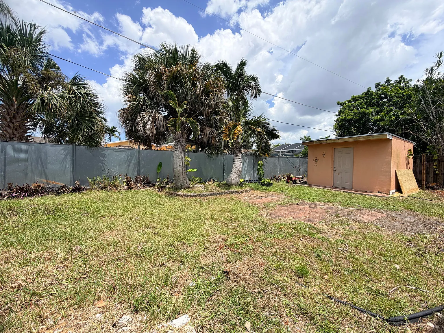 5 bed, 2.0 bath, 1520 sqft, $3,999 — Photo 4