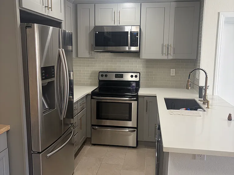 25007 Peachland Ave #124 — Photo 7